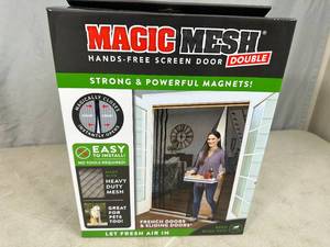 lot 124 image: New Magic Mesh Hands-Free Screen Door - Double