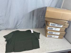 lot 129 image: 36 New Crew Neck Tee Shirts Crop Top - 1X and 2X