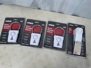 lot 231 image: 4 New Sabre Door Alarm Security Devices