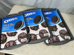 lot 233 image: 3 New Oreo Branded Baking Sheets