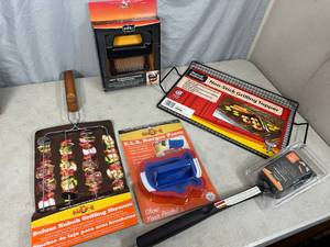lot 242 image: New BBQ Cooking Accessories