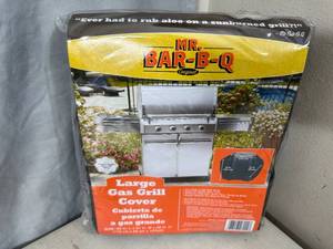 lot 245 image: New Large Grill Cover