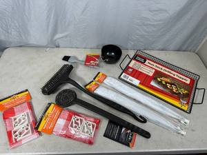 lot 282 image: New BBQ Cooking Accessories