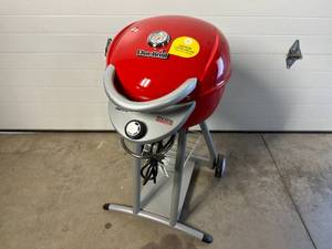 lot 1 image: New Char-Broil Patio Bistro Electric Tru-Infrared Grill