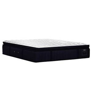 lot 4 image: Queen - Kirkland Signature by Stearns & Foster 14.5 Lakeridge Mattress