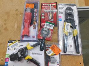 lot 197 image: Assorted plumbing hand tool Lot