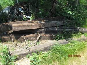 lot 77 image: 7 railroad ties...