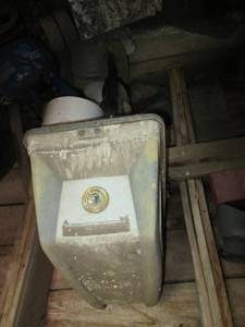 lot 164 image: Evinrude 10 hp boat motor condition...