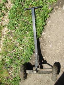 lot 179 image: Trailer dolly axle is bent...