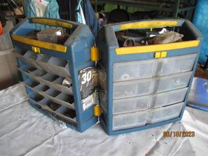 lot 8 image: Portable oragnizer full of bolts, w...