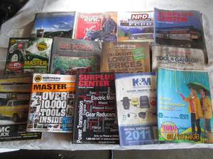 lot 10 image: Lot of Misc. car magazines, catalog...