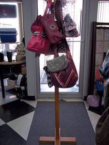 lot 29 image: And another assortment of Purses