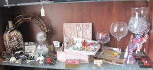 lot 44 image: Display jewelry box, tons of costume jewelry