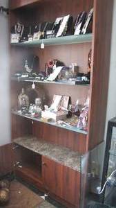 lot 46 image: Tall Multi-tier Retail Shelving
