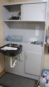lot 59 image: Kaemark Salon furnishings hair wash station