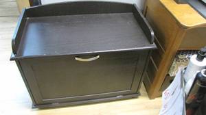 lot 62 image: Wooden shoe storage organizer bench.