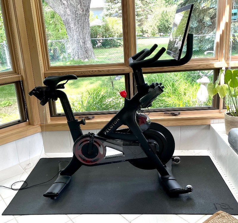 Excellent Edina Moving Auction KBID