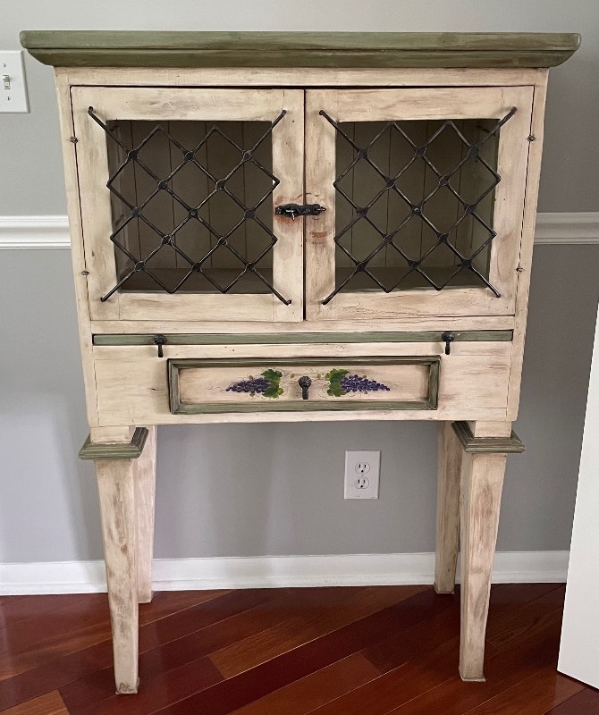 Excellent Edina Moving Auction KBID