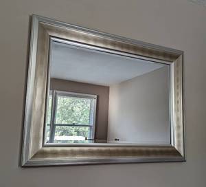 lot 29 image: Silver and Gold Decorative Wall Mirror