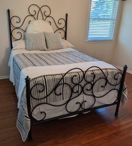 lot 25A image: Pretty Full Size Coverlet with Coordinating Pillows and Throw Blanket