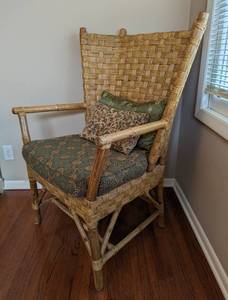 lot 28 image: Lovely Wicker Armchair