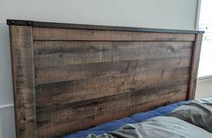 lot 31 image: Ashley Rustic Style Queen Bed Frame