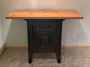 lot 37 image: Farmhouse Style Center Island Table
