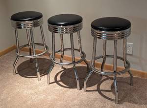 lot 38 image: Counter Height Swivel Stool Set of Three