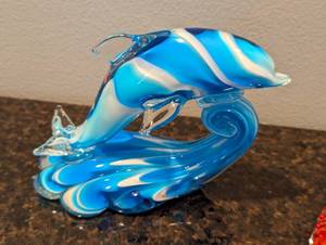 lot 90 image: Art Glass Ocean Themed Figurines