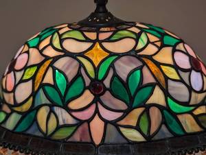 lot 95 image: Colorful Stained Glass Table Lamp