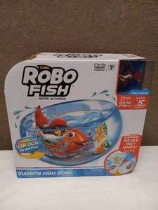 lot 3 image: NEW ZURU ROBO FISH ROBOTIC SWIMMING PET