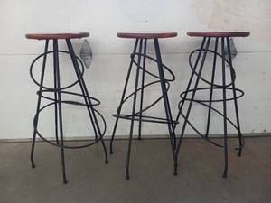 lot 17 image: METAL KITCHEN PUB BAR STOOLS