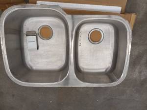 lot 23 image: STAINLESS STEEL DOUBLE BOWL SINK