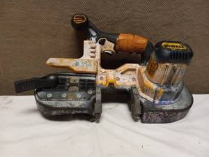 lot 41 image: DEWALT 20V MAX PORTABLE BAND SAW