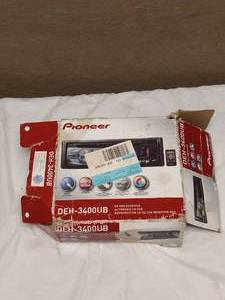 lot 52 image: PIONEER CD CAR RADIO