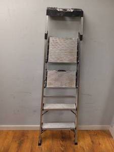 lot 59 image: GORILLA LADDER 5.5 FT.