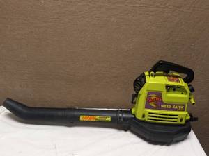 lot 69 image: WEED EATER SB180 TWISTER GAS BLOWER