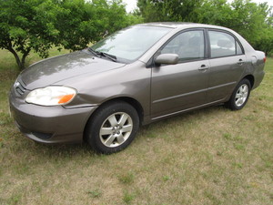 lot 1 image: 2003 Toyota Corolla