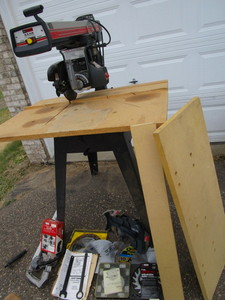 lot 53 image: Craftsman 10 Radial Arm Saw