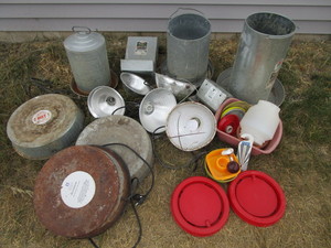 lot 58 image: Chicken Care Equipment
