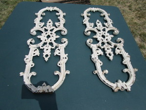lot 72 image: Cast Filigree pieces