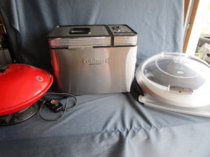 lot 89 image: Bread Maker, Grill, Wok