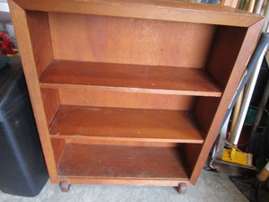 lot 105 image: Vintage Bookshelf