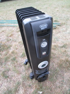 lot 109 image: Delonghi Heater