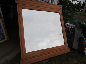 lot 110 image: Dresser Mirror