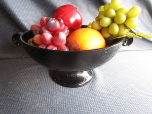 lot 137 image: Amethyst Bowl & Fruit