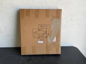 lot 136 image: ChooChoo End Table with Flip Top and Charging Station