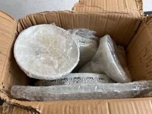 lot 190 image: GMWD Incomplete White Cake Stands Set