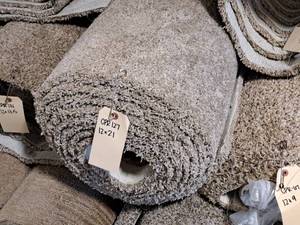 lot 806 image: Lot of (1) Carpet CPR 127 21x12
