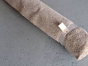 lot 900 image: Lot of (1) Carpet 15x12